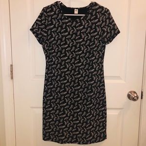 Old Navy Black & White Botanical Print Knit Dress